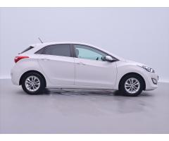 Hyundai i30 1,6 GDI 99kW Aut. CZ Trikolor - 8