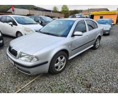 Škoda Octavia 1.6 Ambiente - 1