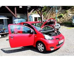 Toyota Aygo 1.0i - 18