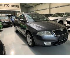 ŠKODA SUPERB COMBI 2.0TDI 140 LAURIN&K 4X4 DSG 7ST