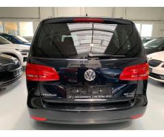 Volkswagen Touran 2.0 TDI DSG Comfortline - 5