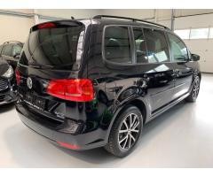 Volkswagen Touran 2.0 TDI DSG Comfortline - 6