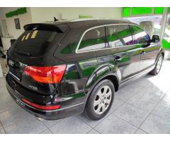 Audi Q7 quattro tiptronic DSG Zlevněno o 21 000 Kč