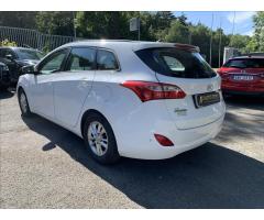 Hyundai i30 1,6 GDI,ČR,1.MAJ,SERVISKA - 6