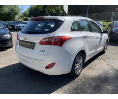 Hyundai i30 1,6 GDI,ČR,1.MAJ,SERVISKA - 8