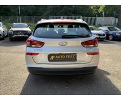 Hyundai i30 1,4 i CVVT  Trikolor,ČR,1.MAJ - 7