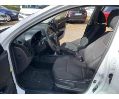 Hyundai i30 1,4 i CVVT Trikolor - 13