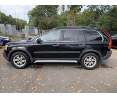 Volvo XC90 2,4 D5 7.MÍST,AUTOMAT - 8