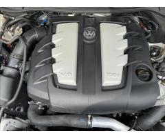 Volkswagen Touareg 3,0 Tdi+ 4X4 + PO SERVISE !! - 18