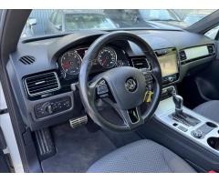 Volkswagen Touareg 3,0 Tdi+ 4X4 + PO SERVISE !! - 35