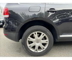 Volkswagen Touareg 3,0 TDi BEZ KOROZE ! - 18