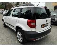 Škoda Yeti 1,6 TDI+Elegance SERVIS SKODA ! - 7