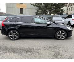 Volvo V60 2,4 158kw+R.design+manual ! - 11