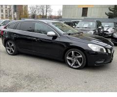 Volvo V60 2,4 158kw+R.design+manual ! - 12