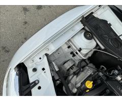 Dacia Duster 1,6 Ambiance+LPG Lahev do 2032 - 17