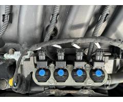 Dacia Duster 1,6 Ambiance+LPG Lahev do 2032 - 18