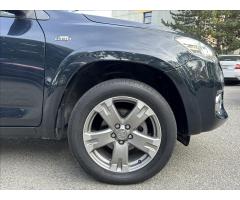 Toyota RAV4 2,2 EXCLUSIV+KRASNÝ STAV ! - 19