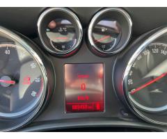 Opel Astra 1.4, 103kW, Klima, Výhřevy - 10