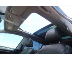 Volkswagen Golf 1,6 TDI 77 kW HIGHLINE DSG - 20