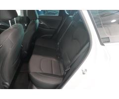 Hyundai i30 1,6 CRDi Style DCT kombi - 8