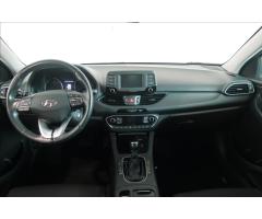 Hyundai i30 1,6 CRDi Style DCT kombi - 9