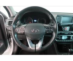 Hyundai i30 1,6 CRDi Style DCT kombi - 10