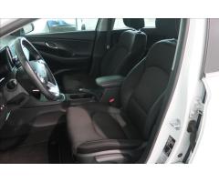 Hyundai i30 1,6 CRDi SMART komb 1.MAJITEL - 7