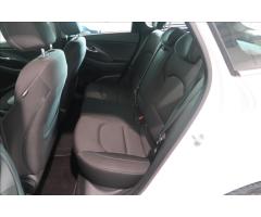 Hyundai i30 1,6 CRDi SMART komb 1.MAJITEL - 8