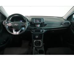 Hyundai i30 1,6 CRDi SMART komb 1.MAJITEL - 9