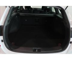 Hyundai i30 1,6 CRDi SMART komb 1.MAJITEL - 18