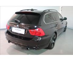 BMW Řada 3 3,0 335i xDrive INDIVIDUAL touring - 4