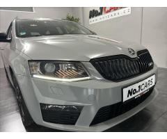 Škoda Octavia 2,0   TDI DSG RS CANTON KEYLESS - 27