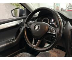 Škoda Octavia 2,0   TDI DSG DRIVE FULL LED - 17