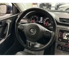 Volkswagen Passat 2,0   TDI TEMPOMAT NAVI TAŽNÉ - 17