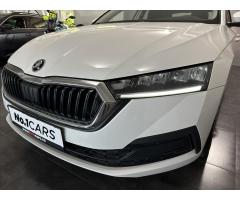 Škoda Octavia 2,0   TDI FULL LED KEY-LESS - 24