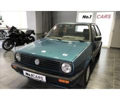 Volkswagen Golf 1,6   TURBO DIESEL VETERÁN - 2