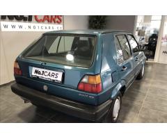 Volkswagen Golf 1,6   TURBO DIESEL VETERÁN - 4