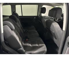 Volkswagen Touran 2,0   TDI DSG BI-XEN NAVI KAMERA - 15