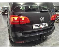 Volkswagen Touran 2,0   TDI DSG BI-XEN NAVI KAMERA - 17