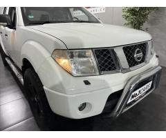 Nissan Navara 2,5   DCI 4X4 DOUBLE CAB TAŽNÉ - 24