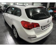 Opel Astra 1,4   T BI-XEN KAMERA TAŽNÉ - 4