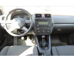 Volkswagen Golf 1.6i 75kW - 9