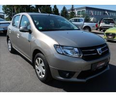 Dacia Sandero 1,2 i,16V,1maj,serv.kn.,klima - 2