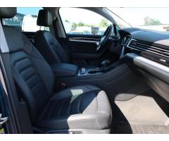 Volkswagen Touareg 3,0 TDI,210kW,NovéČR,4x4,DPH - 13