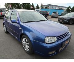 Volkswagen Golf 1,6 MPi,77kW,Klimatizace,09/26 - 2