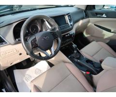 Hyundai Tucson 1,7 CRDI,85kW,Trikolor,1majČR - 9