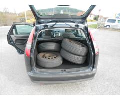 Ford Focus 1,6 74 kW Serviska KLIMA - 9