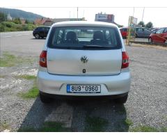 Volkswagen Fox 1,2 40 kW SERVO Serviska - 7