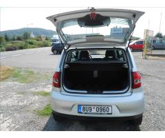 Volkswagen Fox 1,2 40 kW SERVO Serviska - 8