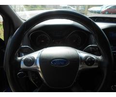 Ford Focus 2,0 ST 184 kW Serviska - 17